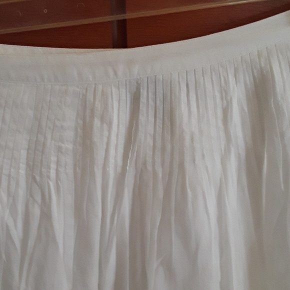 Skirt - Picture 2 of 3